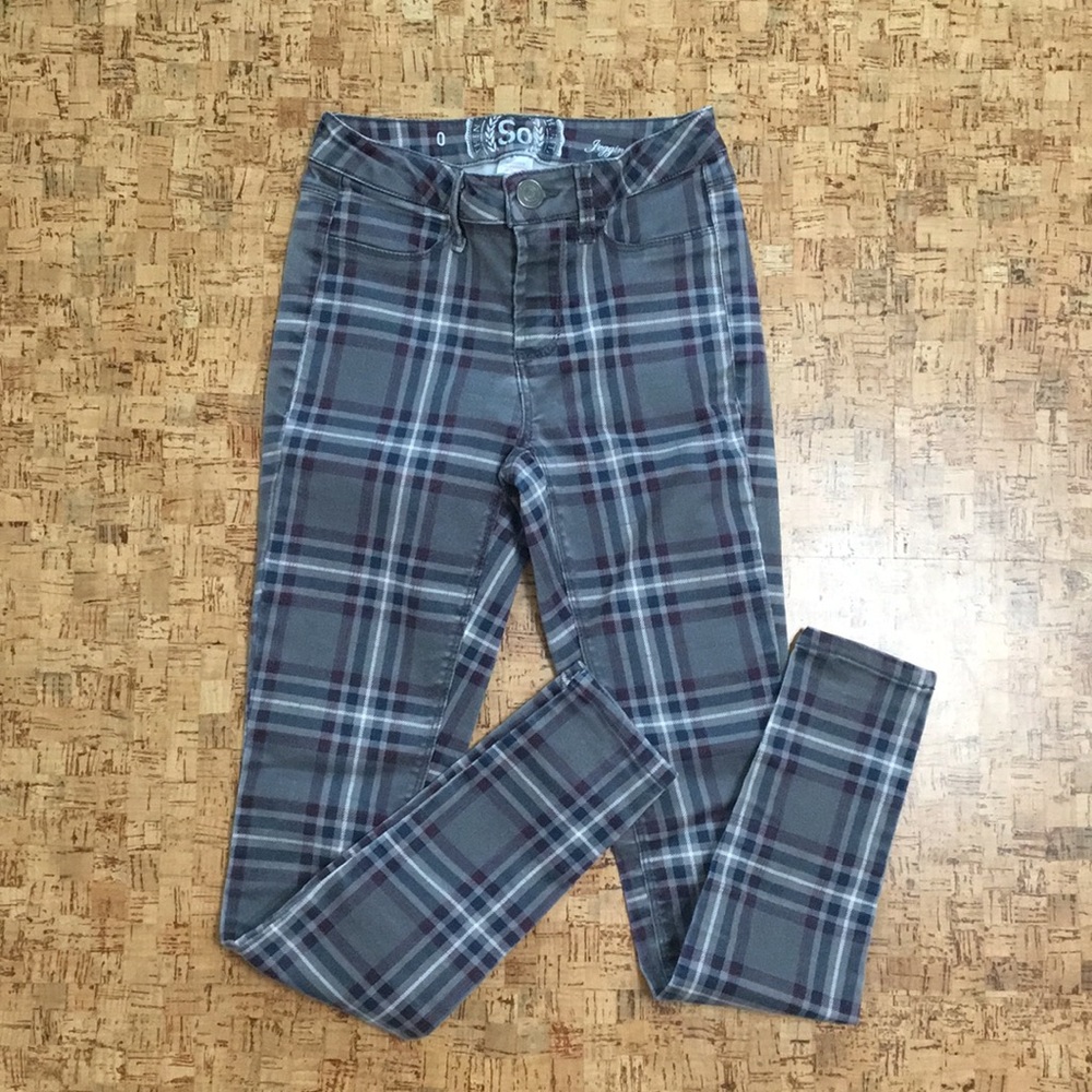 Size 0 Grey Plaid Jegging